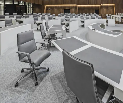 Wilkhahn-Sitze aus dem Programm Sola in einem Konferenzraum