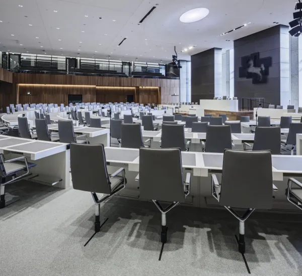 Wilkhahn-Sitze aus dem Programm Sola in einem Konferenzraum