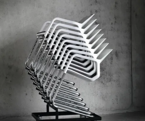 ein Stapel Wilkhahn-Sitze aus dem Metrik-Programm