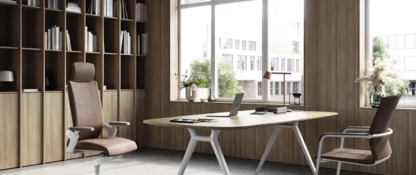 Wilkhahn-Sitze aus dem Programm ON in Braun in einem Büro