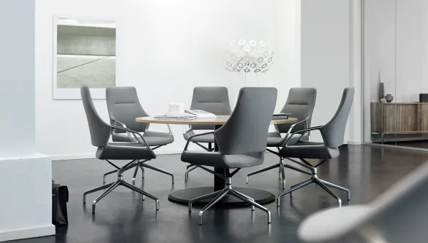 Wilkhahn-Stuhl aus dem Programm Graph in einem Besprechungsraum