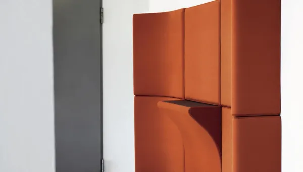 Wilkhahn lehnt Kissen aus dem Programm Landing