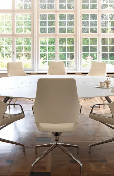 Wilkhahn-Stuhl aus dem Programm Graph in einem Besprechungsraum