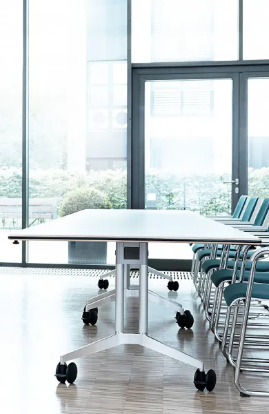 Wilkhahn-Tisch aus dem Programm Confair