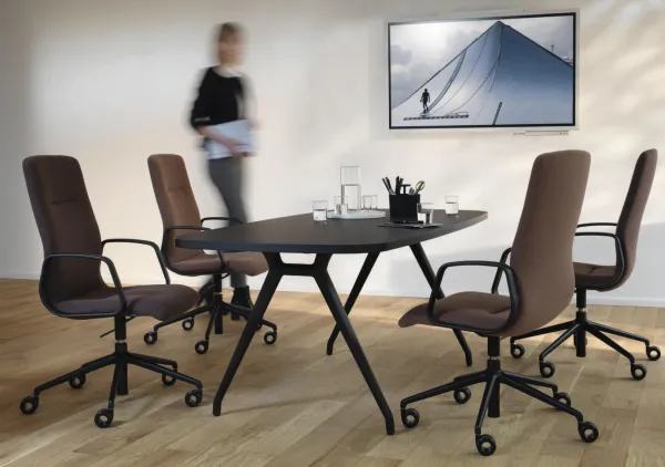 Wilkhahn-Stühle aus dem Programm Decide