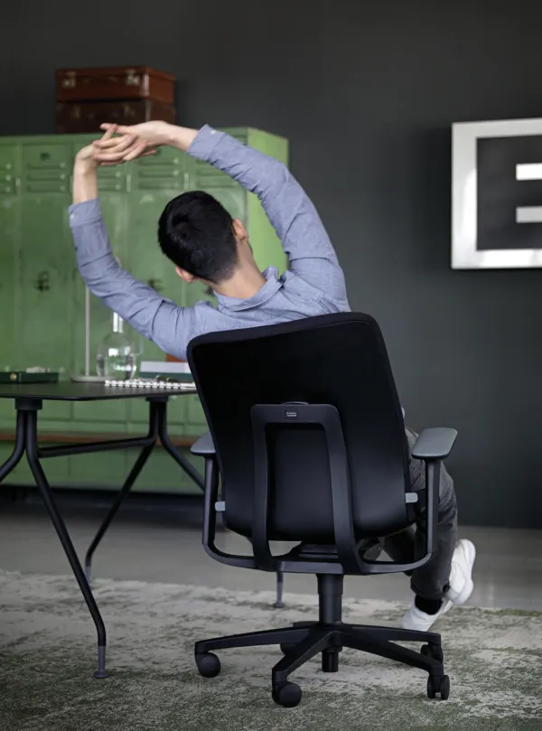 Wilkhahns Sitze aus dem AT-Programm in Schwarz