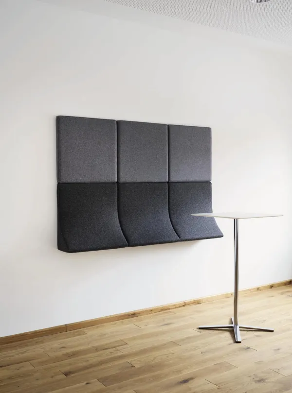 Wilkhahn lehnt Kissen aus dem Programm Landing