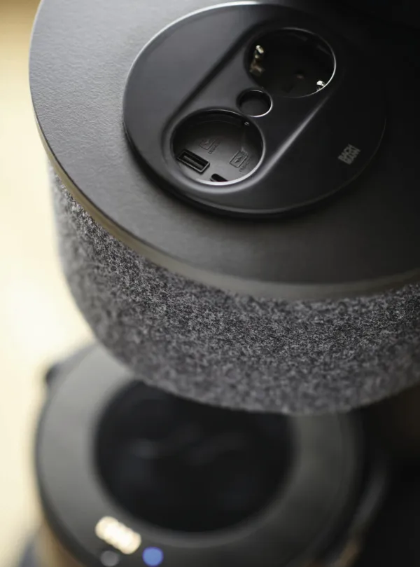 Die variablen Elektrifizierungsmöglichkeiten des Confair Power Servers von Wilkhahn